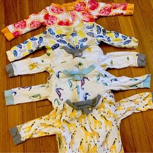 5 Pairs of Burt’s Bees Baby Pajamas, size 3-6 months